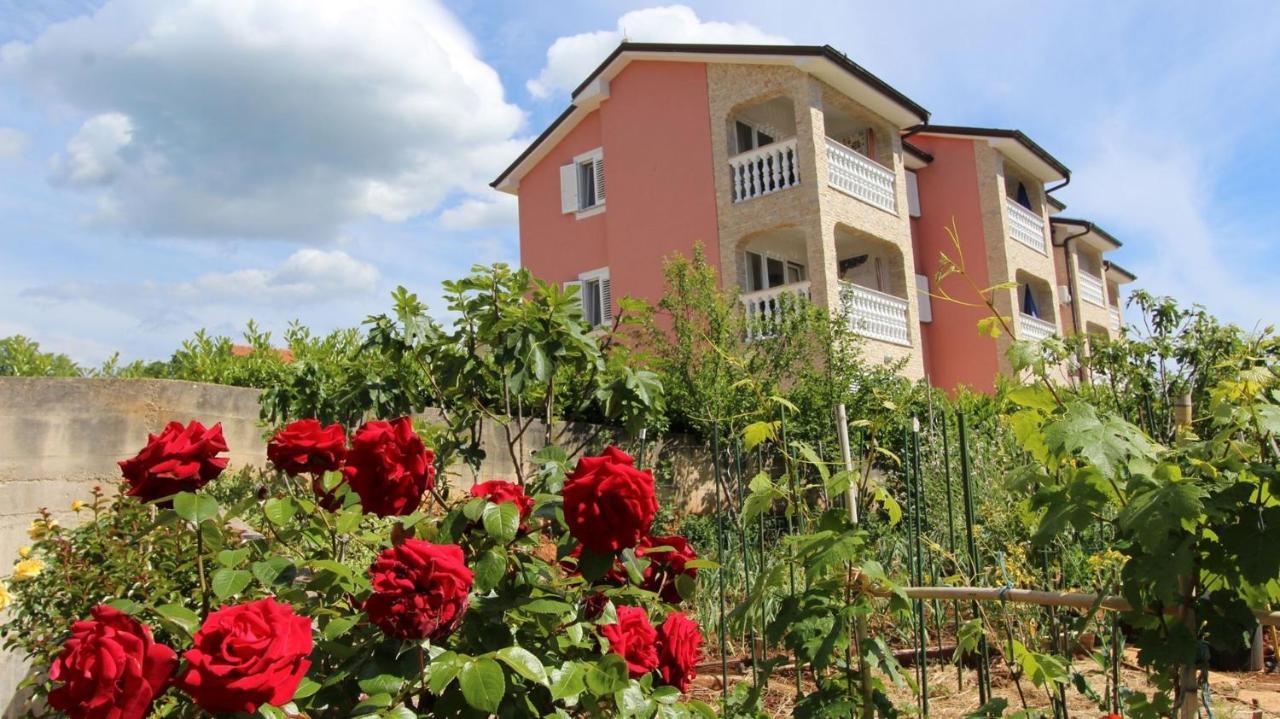 Apartments Jela Sveti Vid-Miholjice Kültér fotó