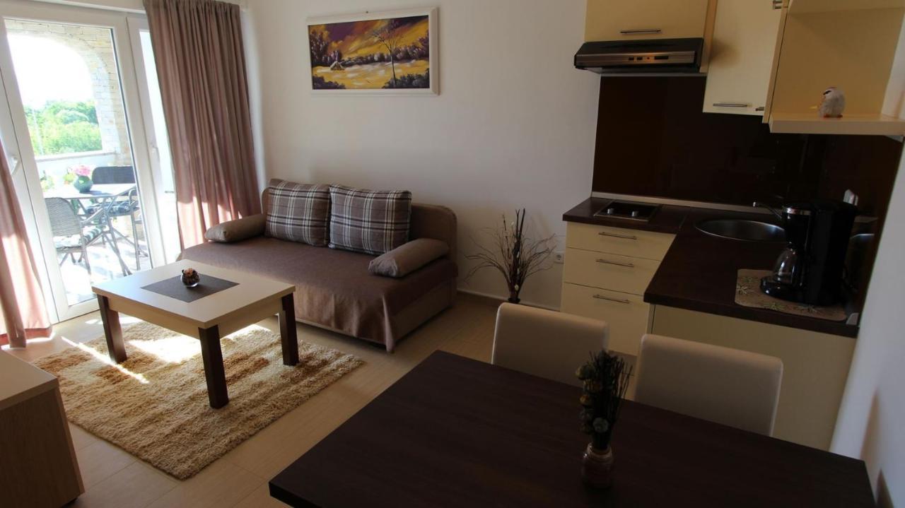 Apartments Jela Sveti Vid-Miholjice Kültér fotó