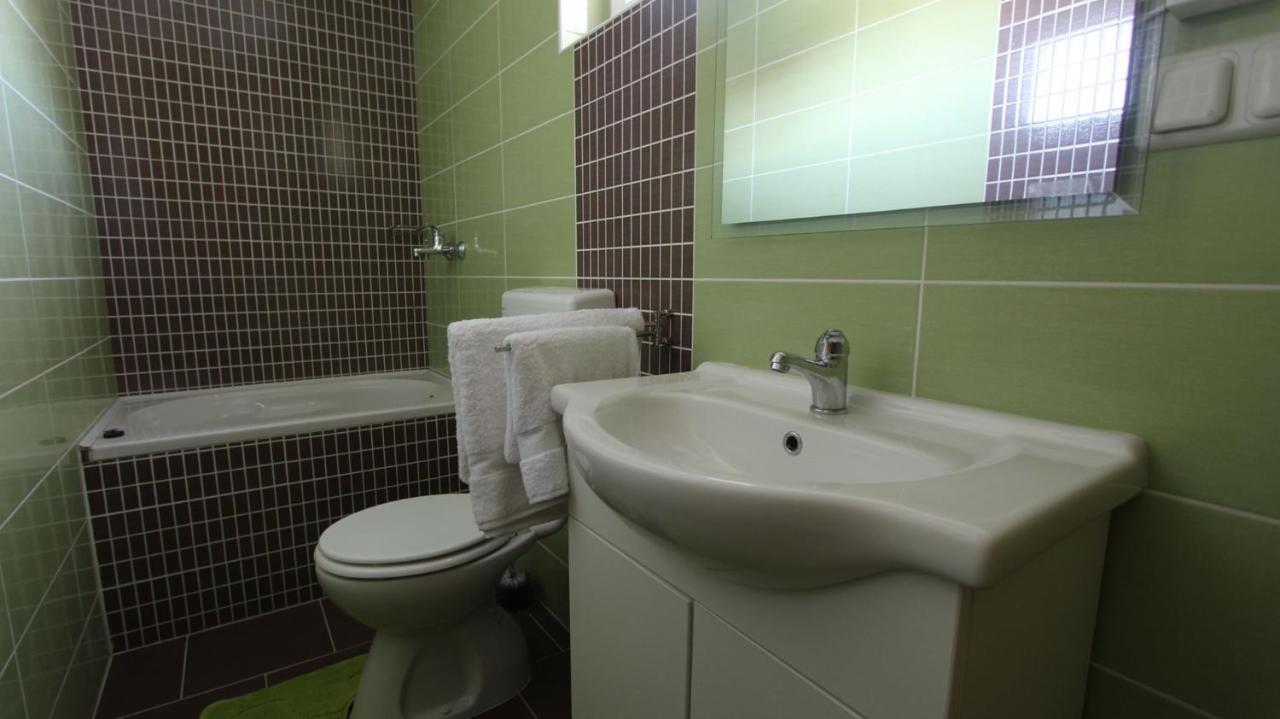 Apartments Jela Sveti Vid-Miholjice Kültér fotó