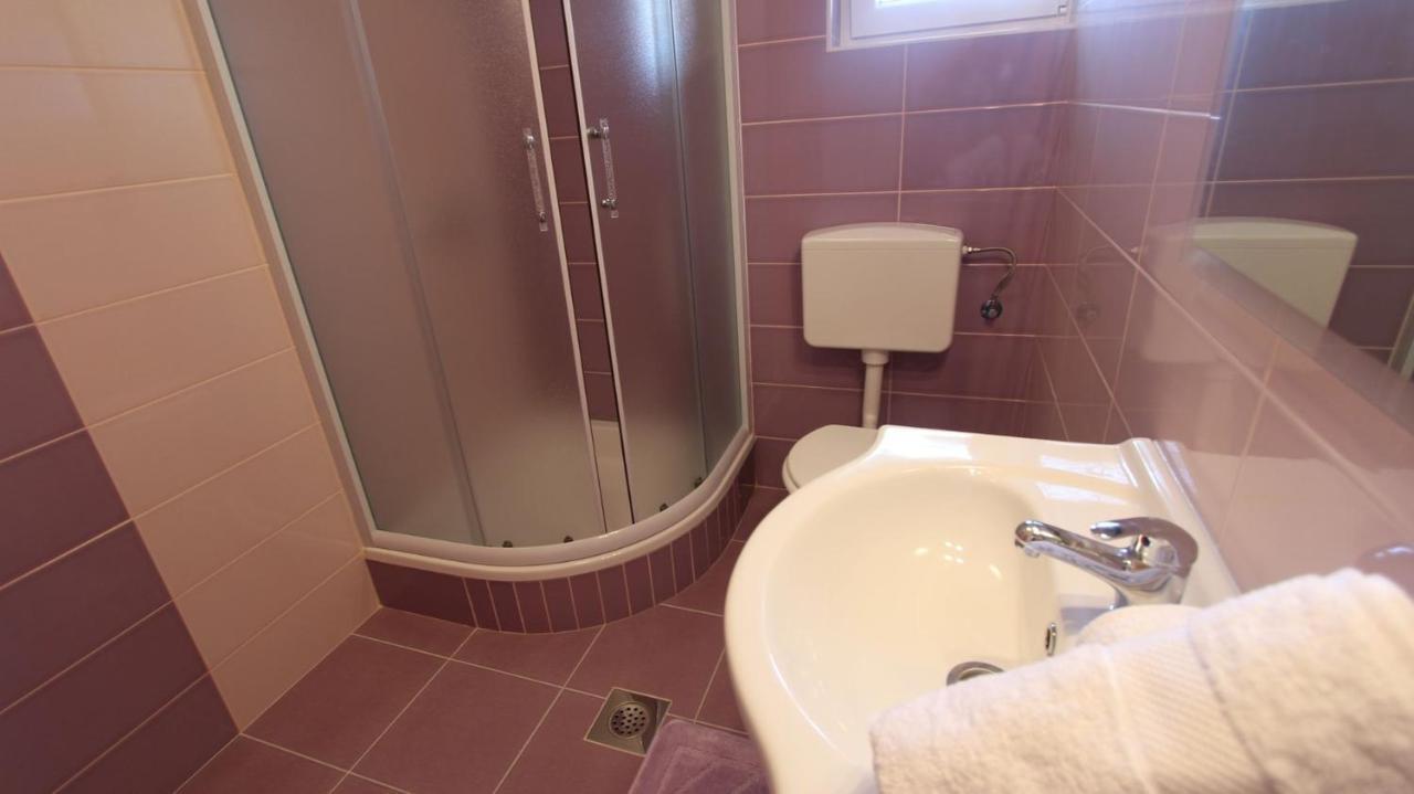 Apartments Jela Sveti Vid-Miholjice Kültér fotó