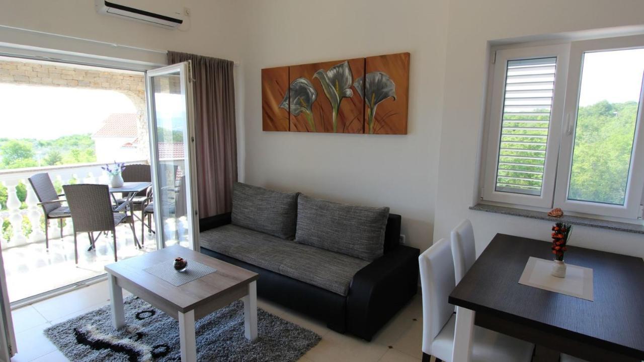 Apartments Jela Sveti Vid-Miholjice Kültér fotó